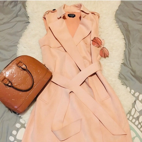 Bebe - Picture 2 of 7